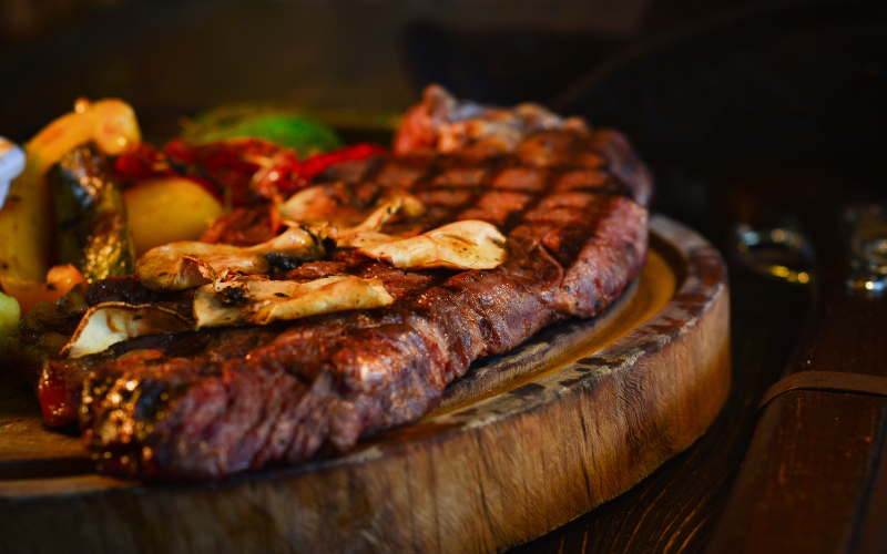 I Segreti per una Grigliata Perfetta a Casa: Perché Scegliere la Miglior Bistecchiera